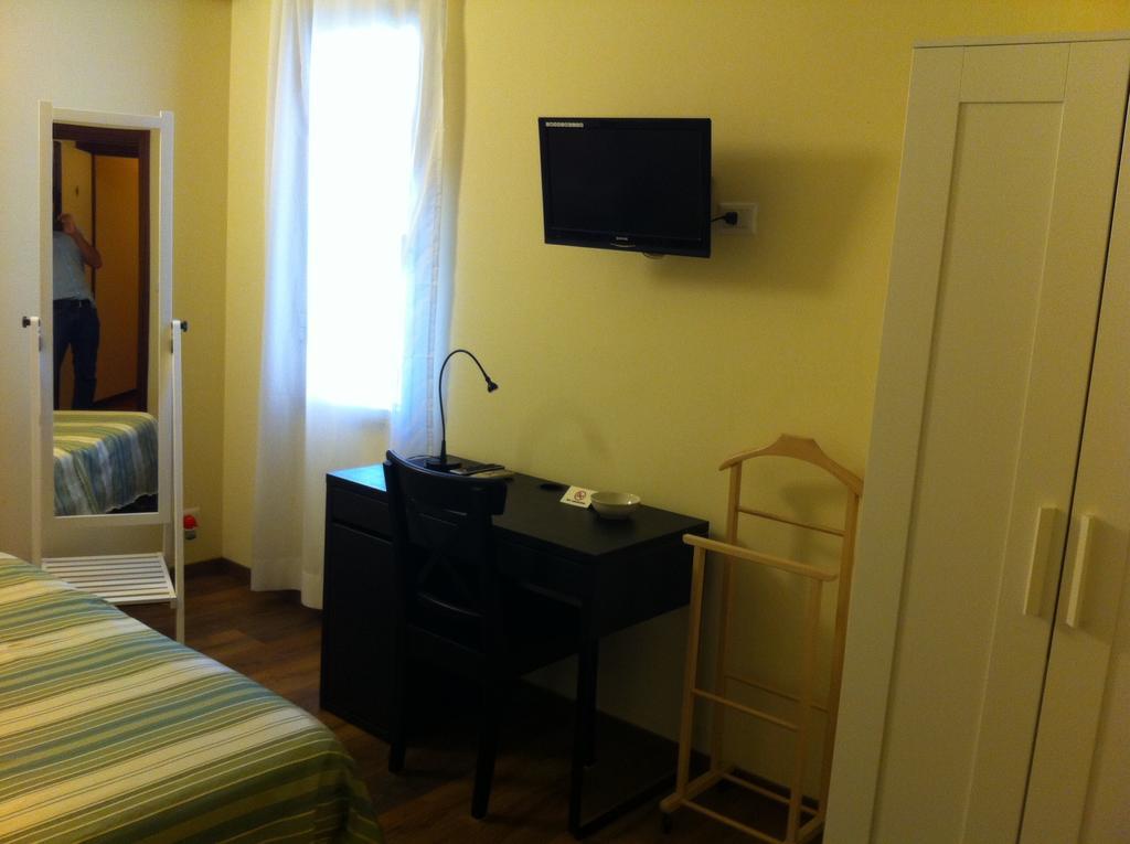 Albergo Il Cochino Montale  Exteriér fotografie