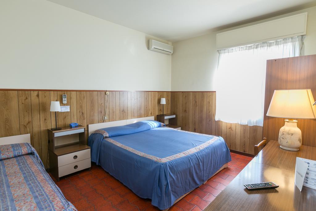 Albergo Il Cochino Montale  Exteriér fotografie