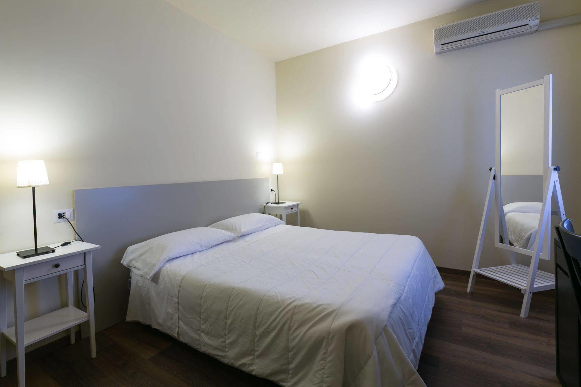 Albergo Il Cochino Montale  Exteriér fotografie