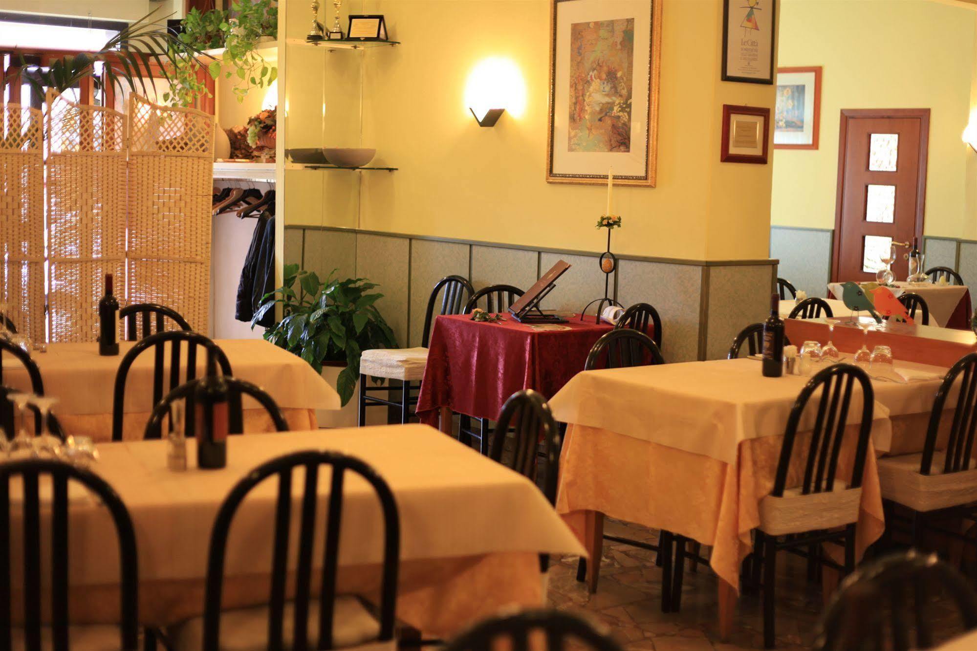 Albergo Il Cochino Montale  Exteriér fotografie