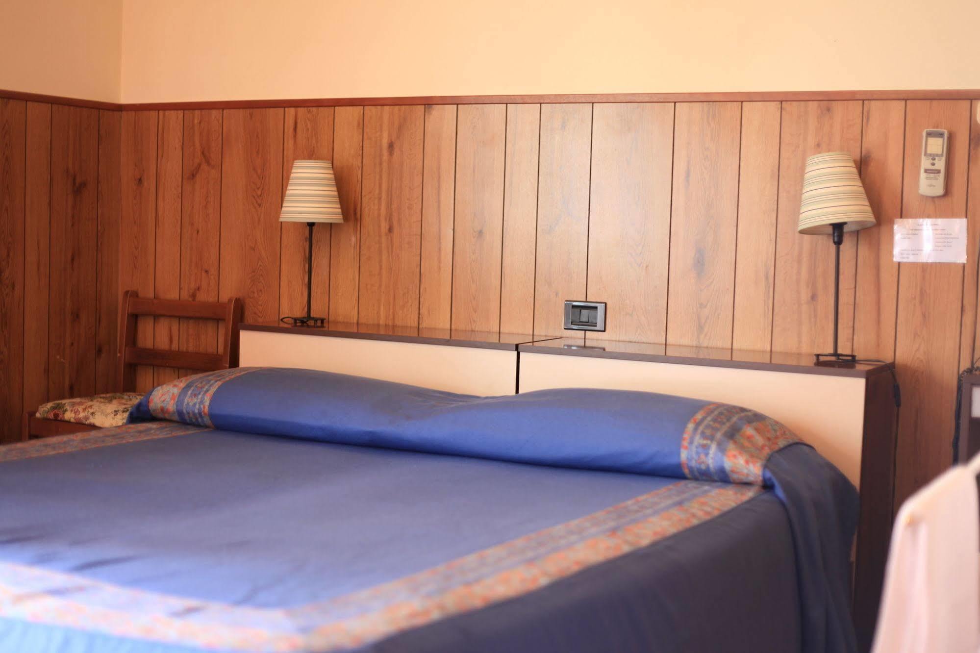 Albergo Il Cochino Montale  Exteriér fotografie
